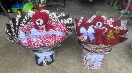 Crochet Rose Bouquet