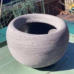 Grey Combed Clay Plant Pot