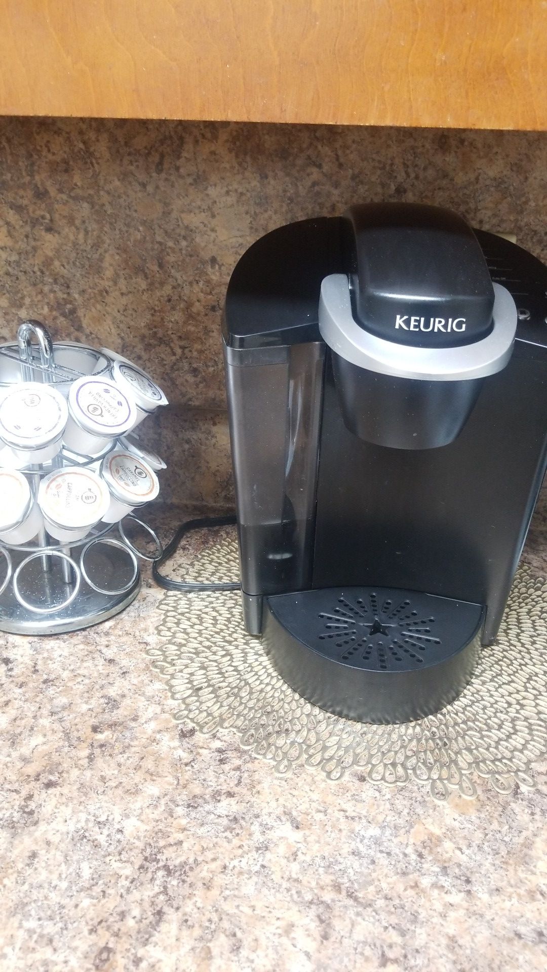 Keurig coffee maker with coffee holder