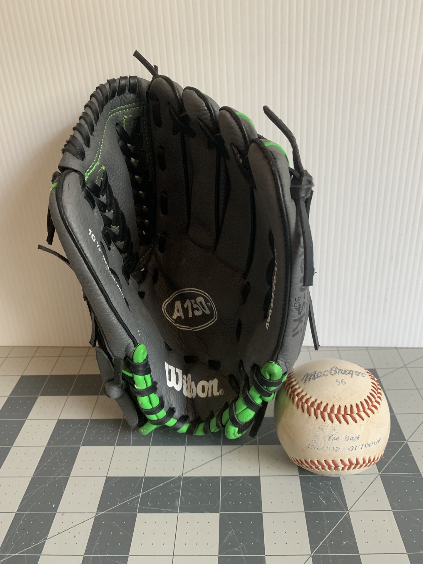 Wilson A150 10.5" Little League Baseball Glove