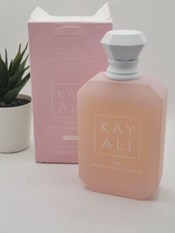 KAYALI
YUM BOUJEE MARSHMALLOW | 81 Eau de Parfum Intense
3.4 fl⭐️(USED 5%)