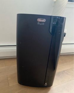 Delonghi portable air conditioner cooling 500 sq excellent condition!!