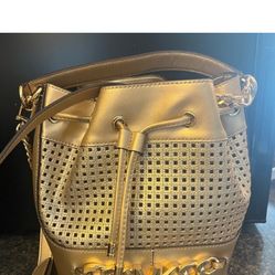 Michael Kohrs Devon perforated, medium, Italian Leather, Gold Bucket Bag