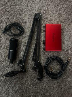 Focusrite scarlet 2i2 4th gen with mic