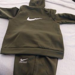 Nike Jogging Suit