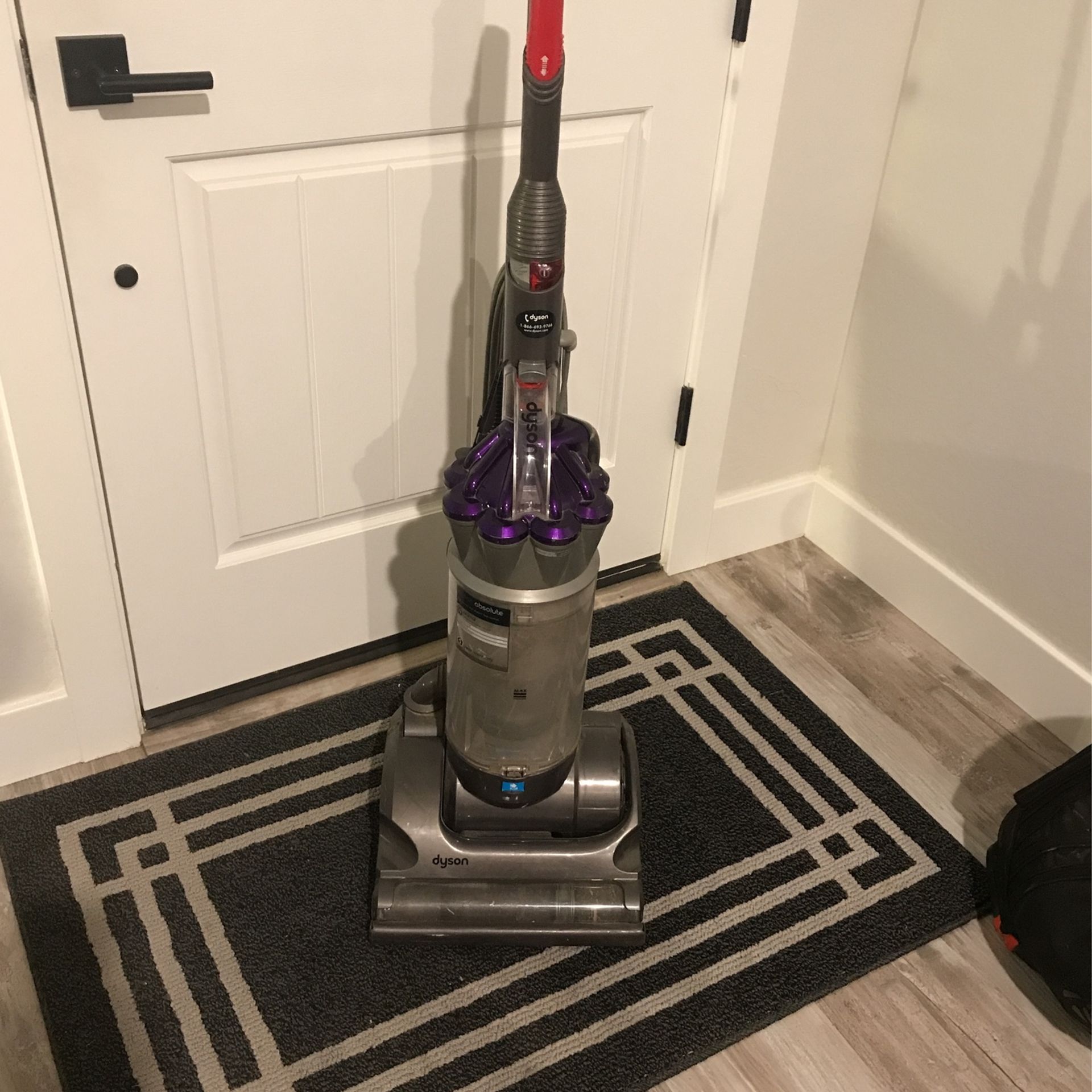  Dyson Vacuum  Cleaner