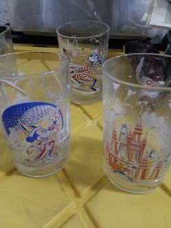 Walt Disney World 25th Anniversary Glasses Set |