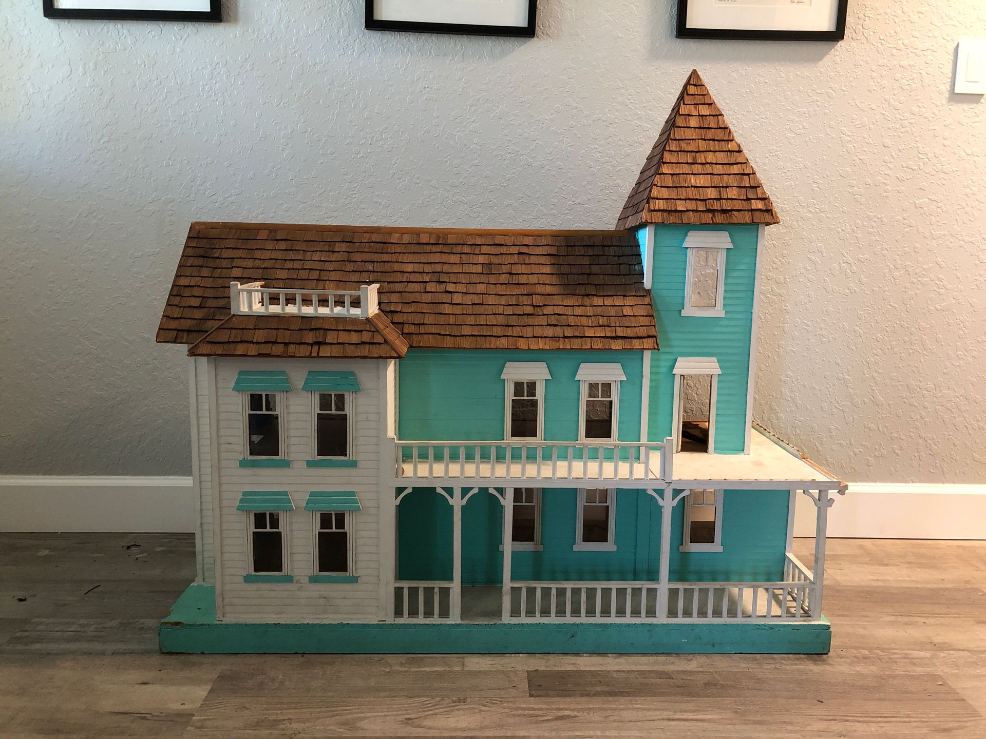 Beautiful Doll House For Sale