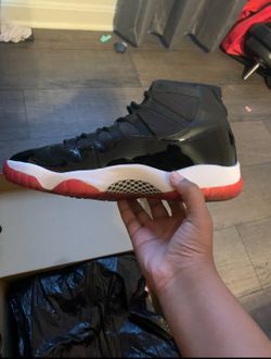 JORDAN 11 Bred SIZE 11