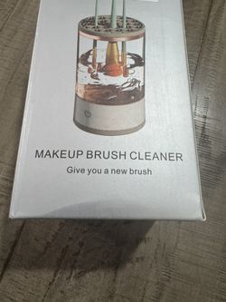 Makeup Brush Cleaner (New In Box)