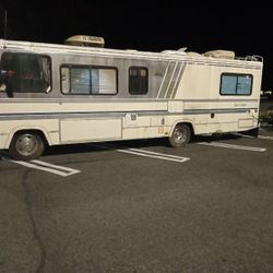 Running And Driving Motorhome 