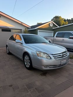 2005 Toyota Avalon XLS