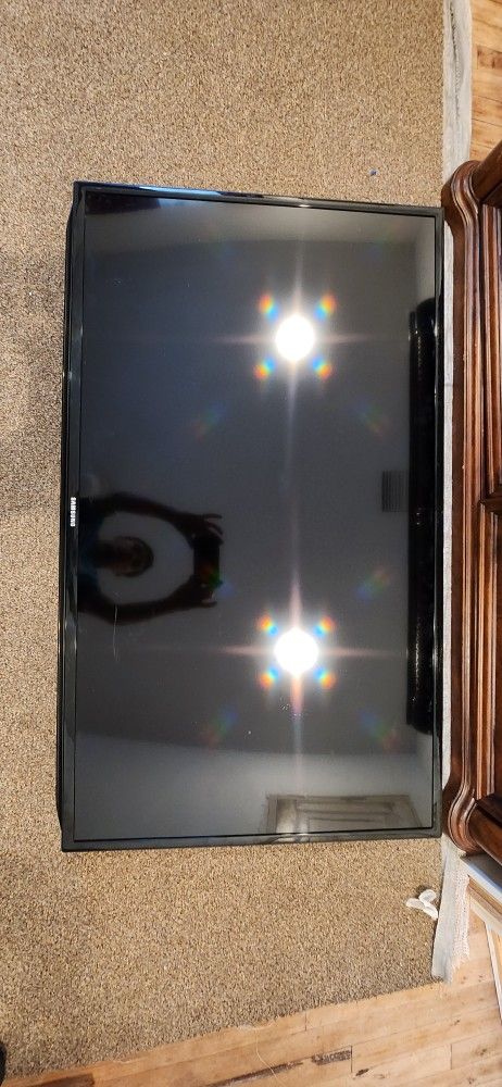SAMSUNG TV