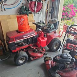 Old Wheel Horse 212-5 1999?