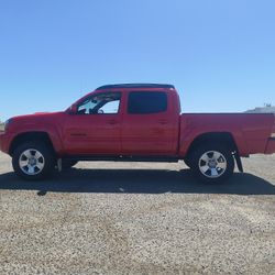 Tacoma 2005 Pre Runner Salvage Title Of Ca. Minor Damage Low Miles 85k