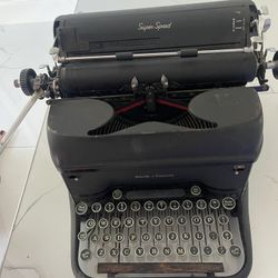 Vintage Typewriter 