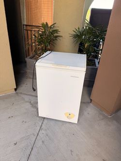 Insignia 3.5 Cu. Ft. Chest Freezer – Works Great – Compact Size