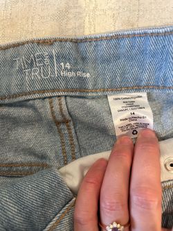 #35 FREE Time and True High Waisted Shorts Size 14