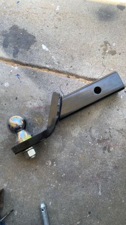 Ball mount hitch
