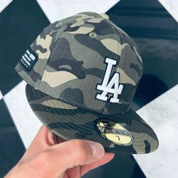 Size 7 Dodgers Camo fitted