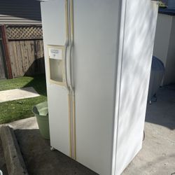 GE Side By Side Refrigerator 