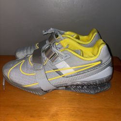 Men’s Sz 12.5 Nike Romaleos 4 Weightlifting Shoes Gray Yellow CD3463-002