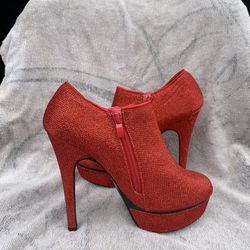 Kalli red heels size 7