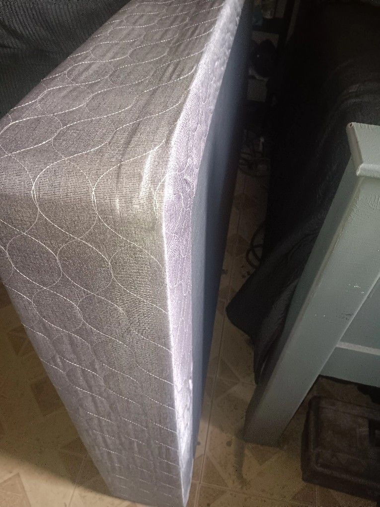 New Bed Box Spring