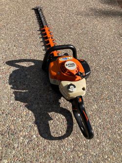 Stihl 24” Hedge Trimmer HS82T With Swivel Handle