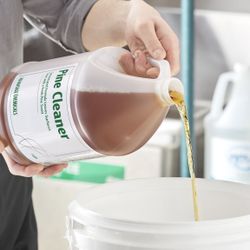1 Gallon Advantage Chemicals Concentrated Pine Cleaner