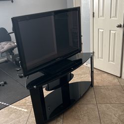 42”Tv And Tv Stand 