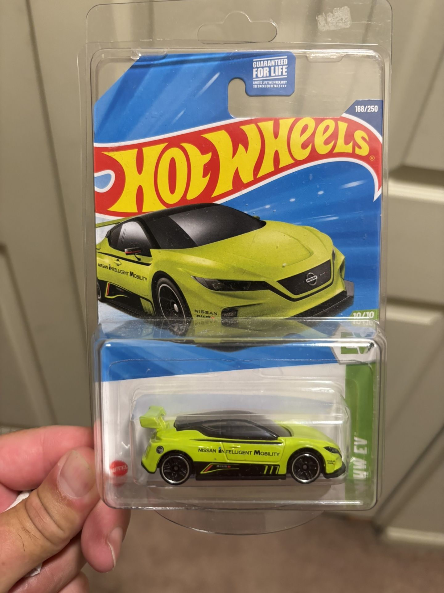 Hot Wheels Treasure Hunt Nissan Leaf Nismo RC_02