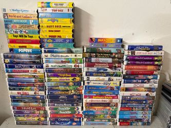 Large Lot of VHS Tapes Children's Movies