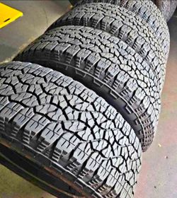 245 75 17 Goodyear tires Con 80% de Vida Las 4