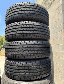 275/65R18 Michelin LTX
