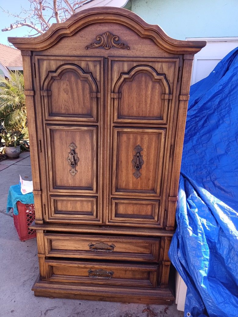 Armoire