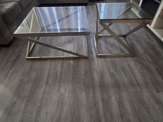Living room table set (2)