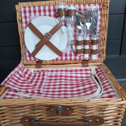 Picnic Basket for 2
