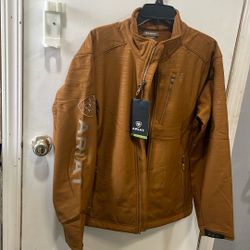 Ariat Softshell Jacket Wind And Water Resistant Size M Located In LANCASTER 