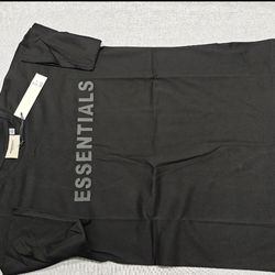 Essentials Black T-Shirt Size Large