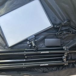 Neewer 18” Soft Light Panel - Photography/Content Creation 