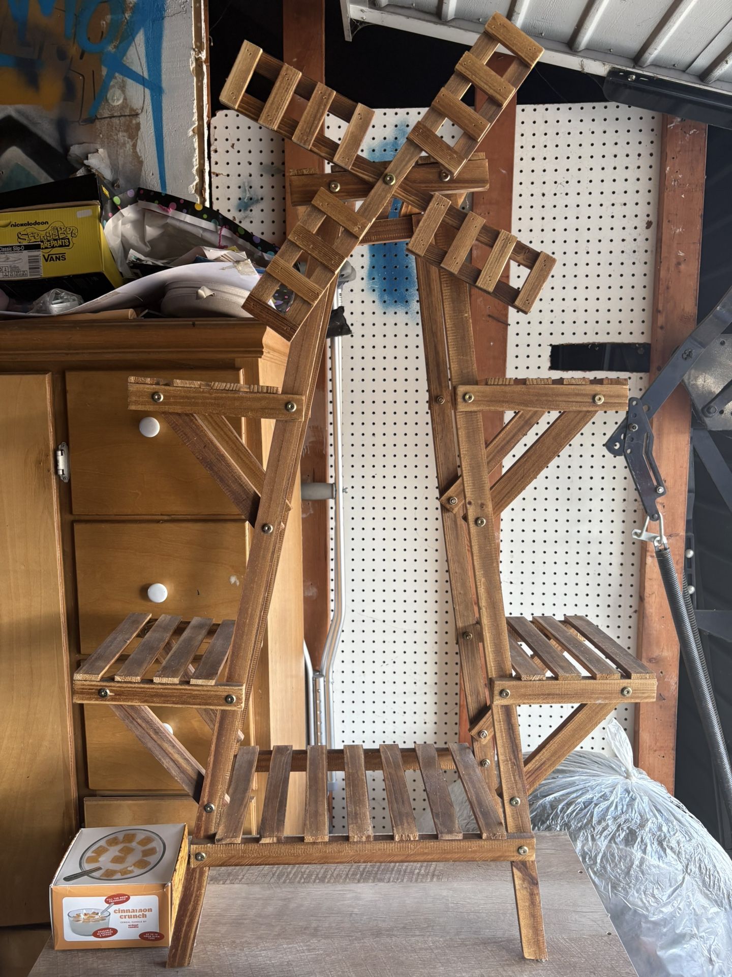 Plant windmill stand