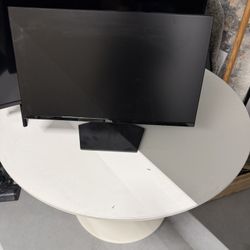Dell 24” monitor hd . Great  Working condition