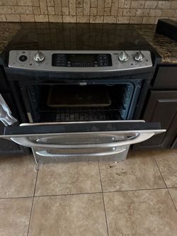 Slide-In Electric Range with Glass Cooktop