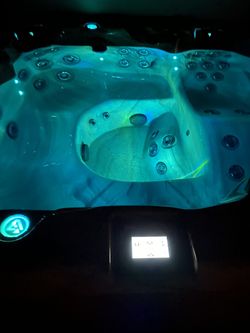 2023 Lightly Used Vita Spa Prestige 500 Hot Tub 5 Seats 52 Jets - Peoria, AZ