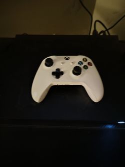 Xbox One X 1TB *TRADE*