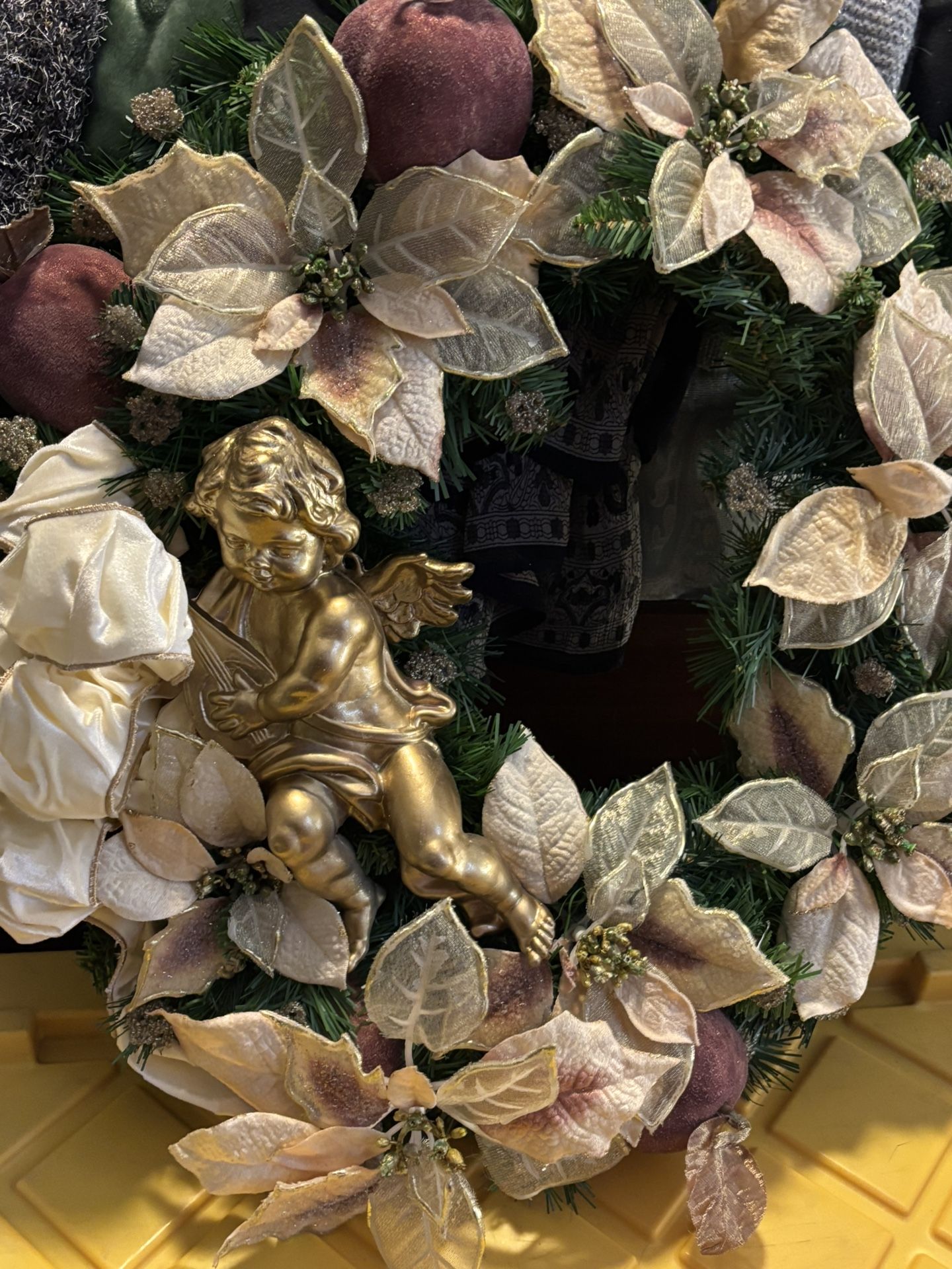 Like NEW WayFair 32inch ANGEL Wreath CHERUB Velvet $30 or BEST OFFER