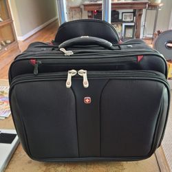Swiss Gear Rolling Carry On Bag