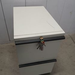 Metal File Cabinet With Key