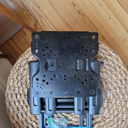 Articulating Wall Mount